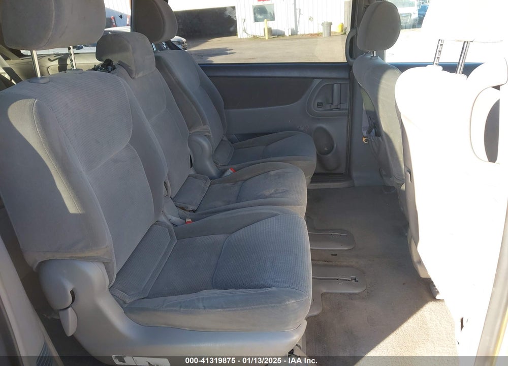 2004 TOYOTA SIENNA LE VIN: 5TDZA23C34S151035