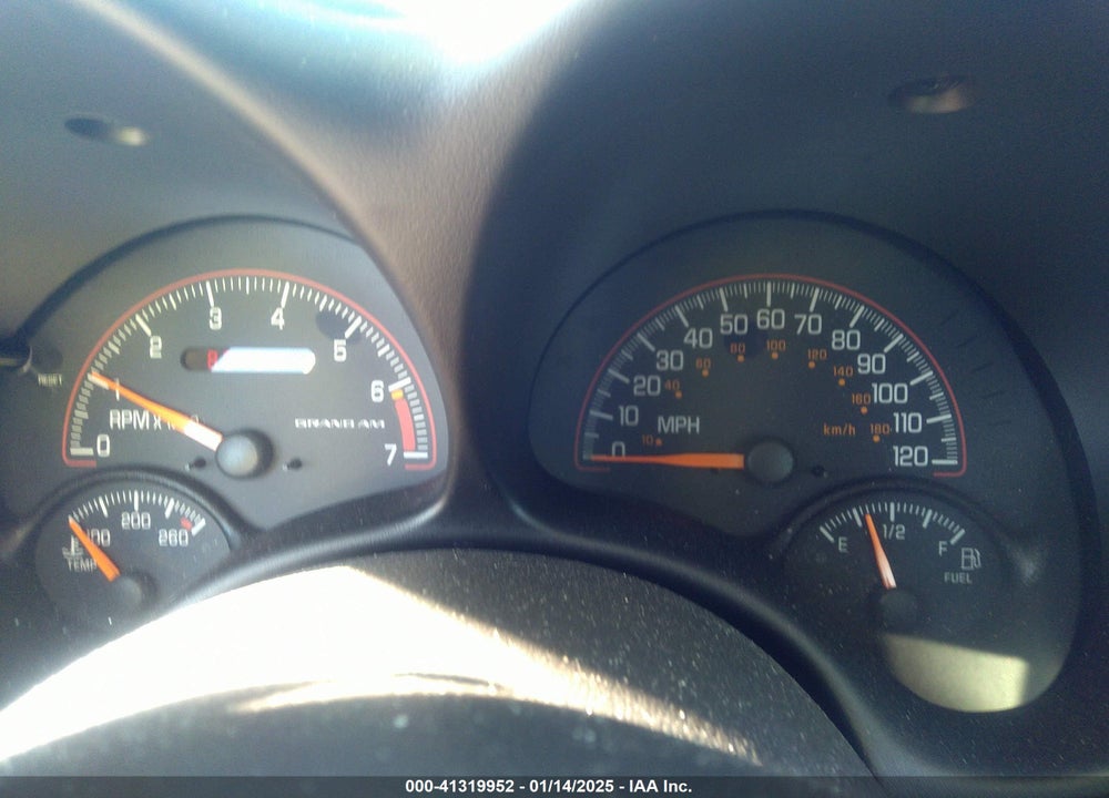 2005 PONTIAC GRAND AM SE VIN: 1G2NE52E15M211726