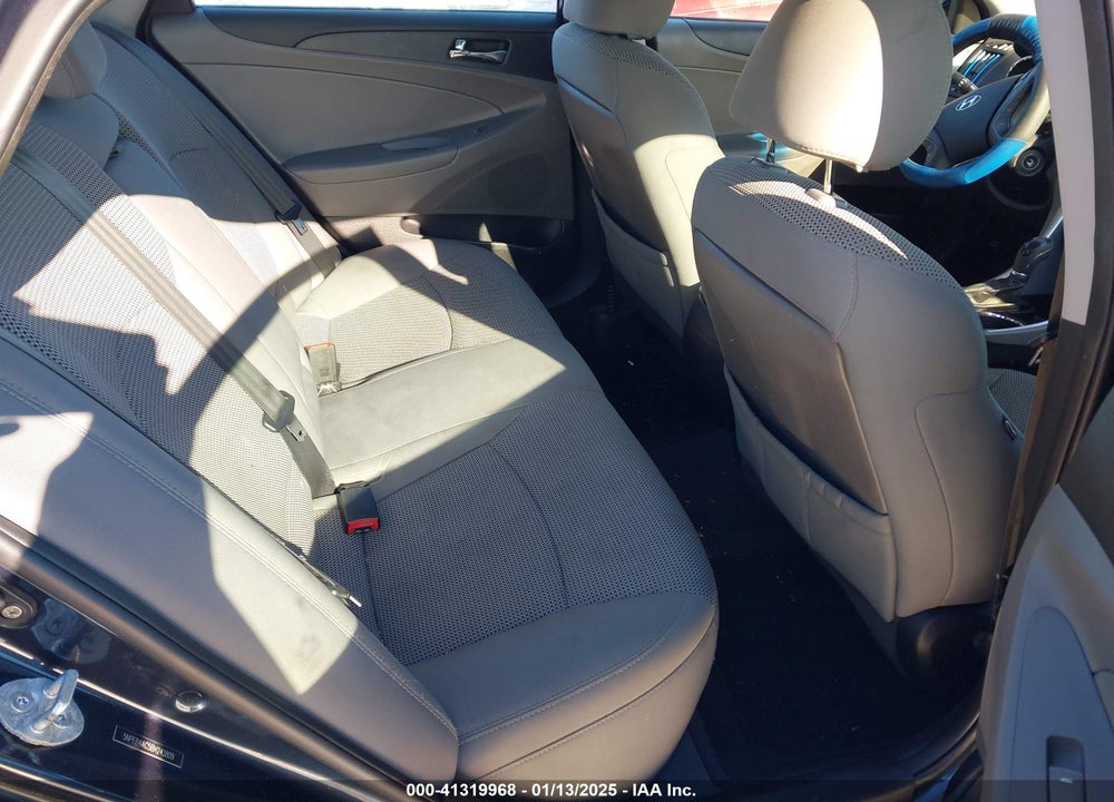 2011 HYUNDAI SONATA VIN: 5NPEB4AC5BH243809