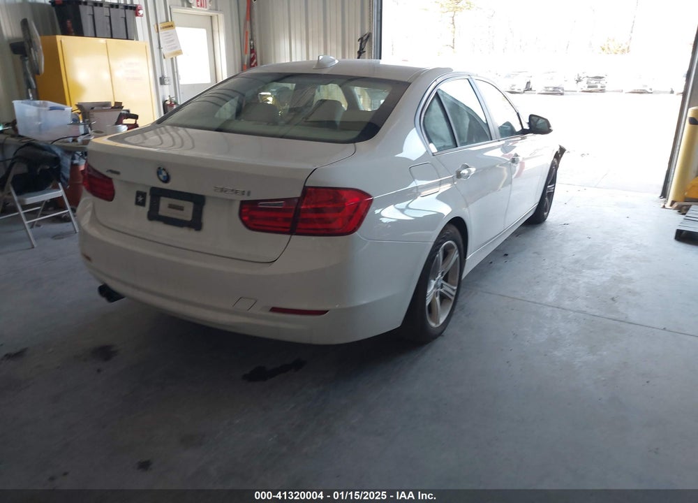 2013 BMW 328I VIN: WBA3B5G58DNS00748