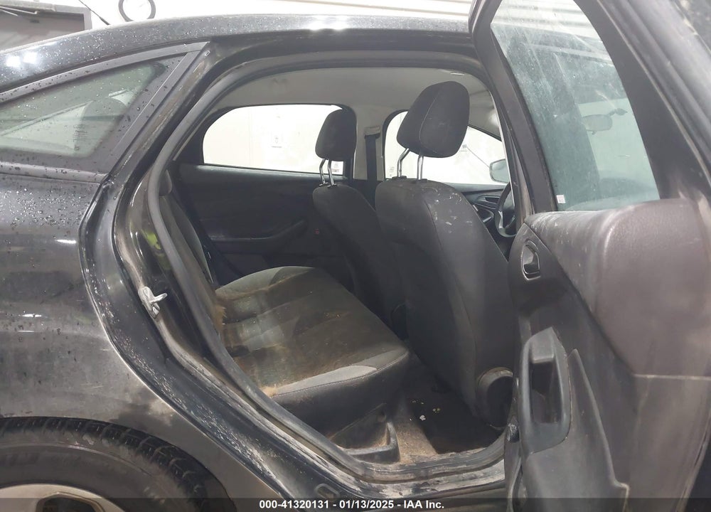 2014 FORD FOCUS VIN: 1FADP3E24EL382957