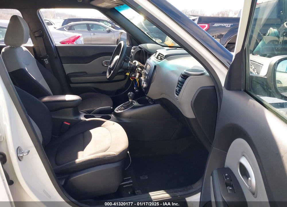 2015 KIA SOUL VIN: KNDJN2A25F7141440