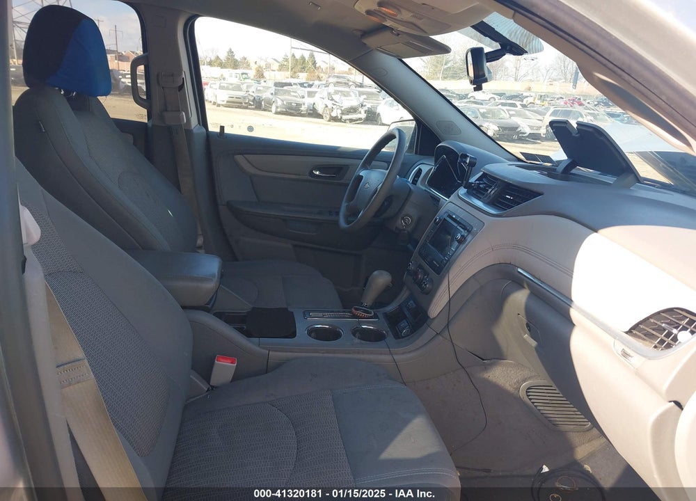 2017 CHEVROLET TRAVERSE LS VIN: 1GNKVFKD7HJ185786