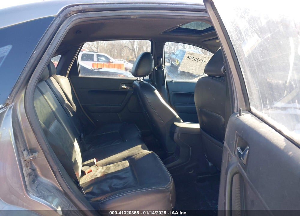 2010 FORD FOCUS VIN: 1FAHP3HN5AW206693