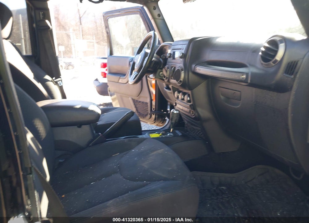 2016 JEEP WRANGLER UNLIMITED WILLYS WHEELER VIN: 1C4HJWDG0GL273281