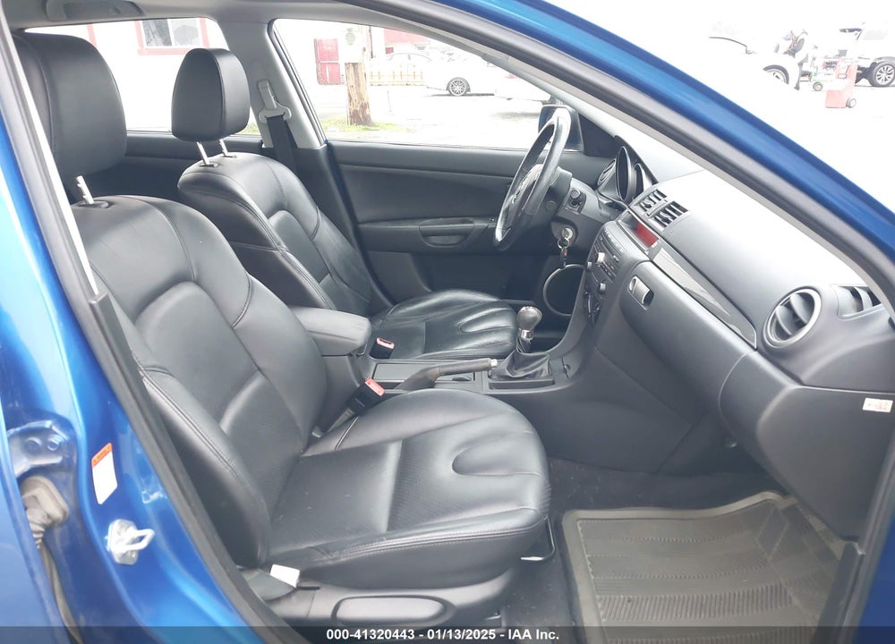 2005 MAZDA 3 S VIN: JM1BK343951218898