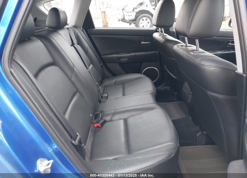 2005 MAZDA 3 S VIN: JM1BK343951218898