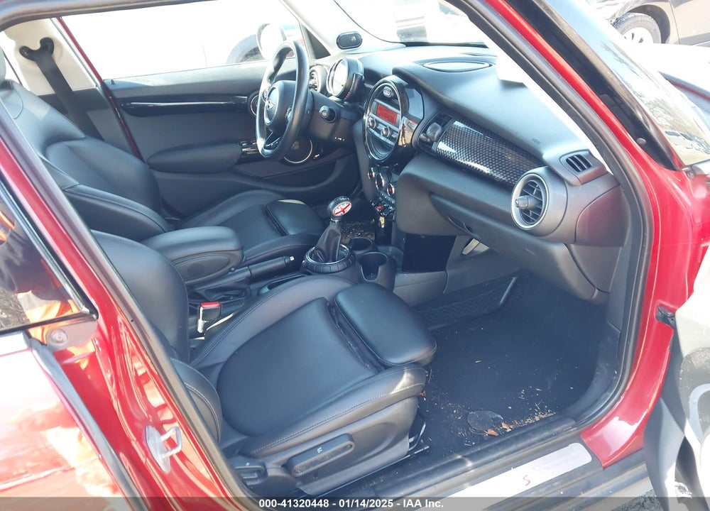 2015 MINI HARDTOP COOPER S VIN: WMWXU3C58F2B56151
