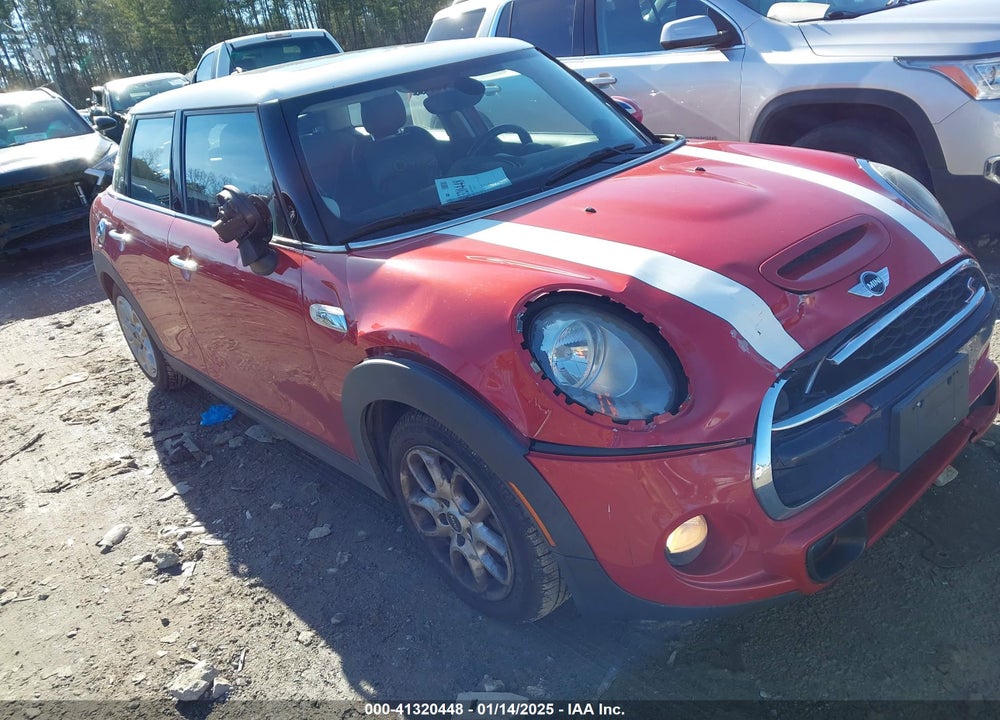 2015 MINI HARDTOP COOPER S VIN: WMWXU3C58F2B56151
