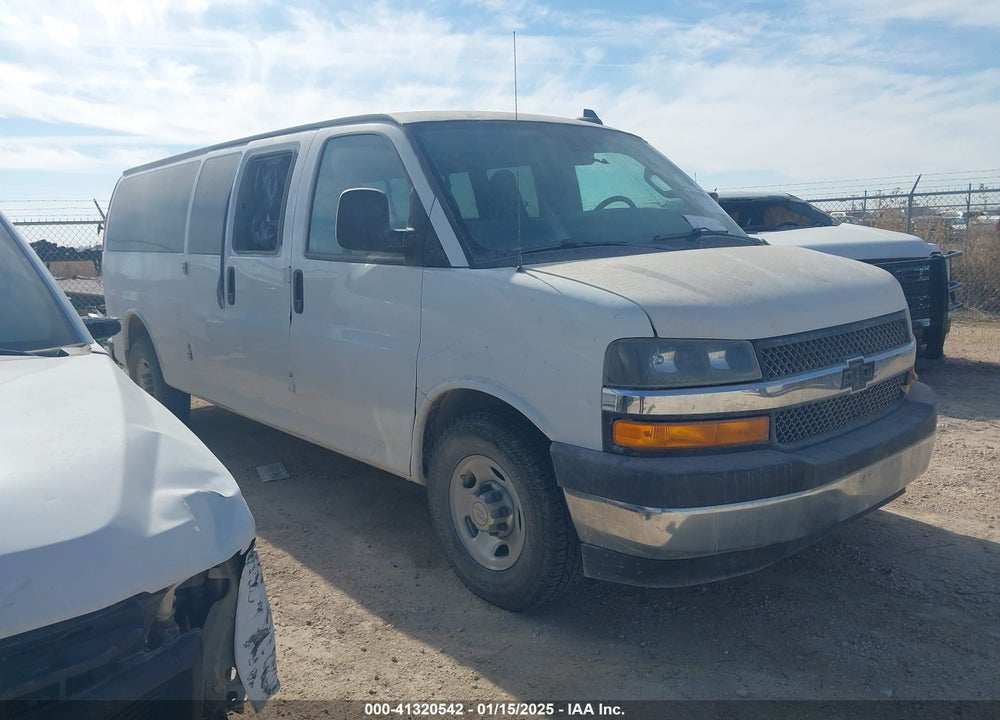 2020 CHEVROLET EXPRESS PASSENGER RWD 3500 EXTENDED WHEELBASE LT VIN: 1GAZGPFG6L1191611