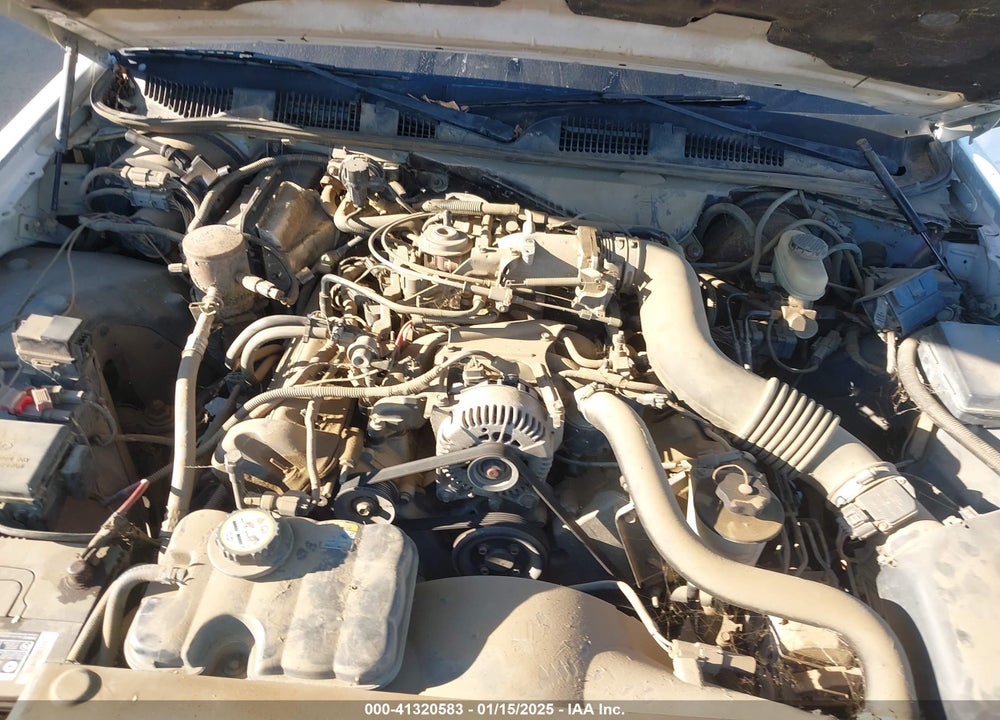 2001 FORD CROWN VICTORIA VIN: 2FAFP73W71X206083