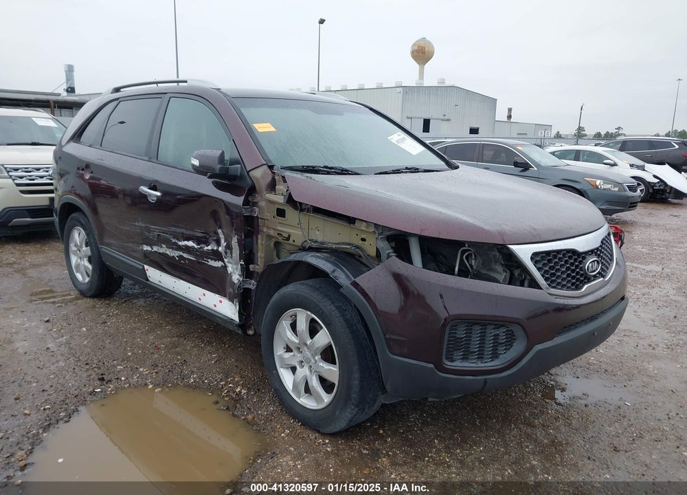 2013 KIA SORENTO LX V6 VIN: 5XYKT4A2XDG376163