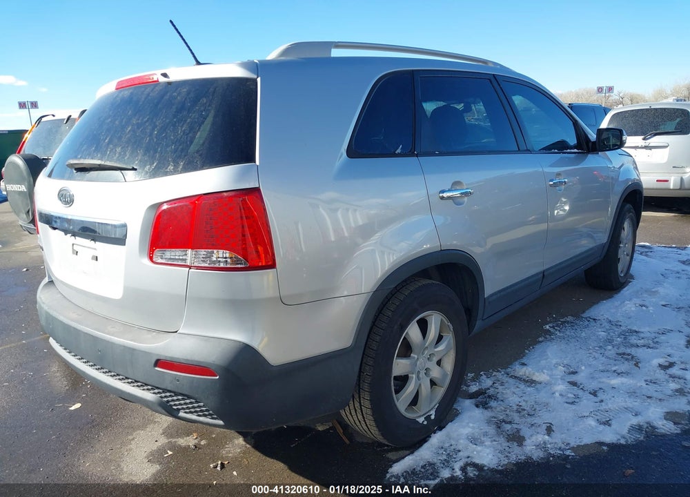 2011 KIA SORENTO LX VIN: 5XYKT3A12BG070816