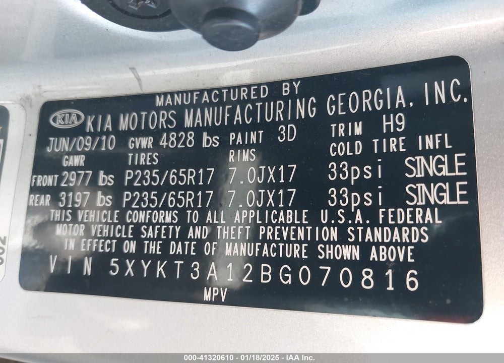 2011 KIA SORENTO LX VIN: 5XYKT3A12BG070816