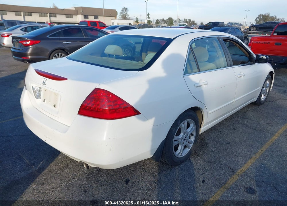 2007 HONDA ACCORD VIN: JHMCM563X7C026418