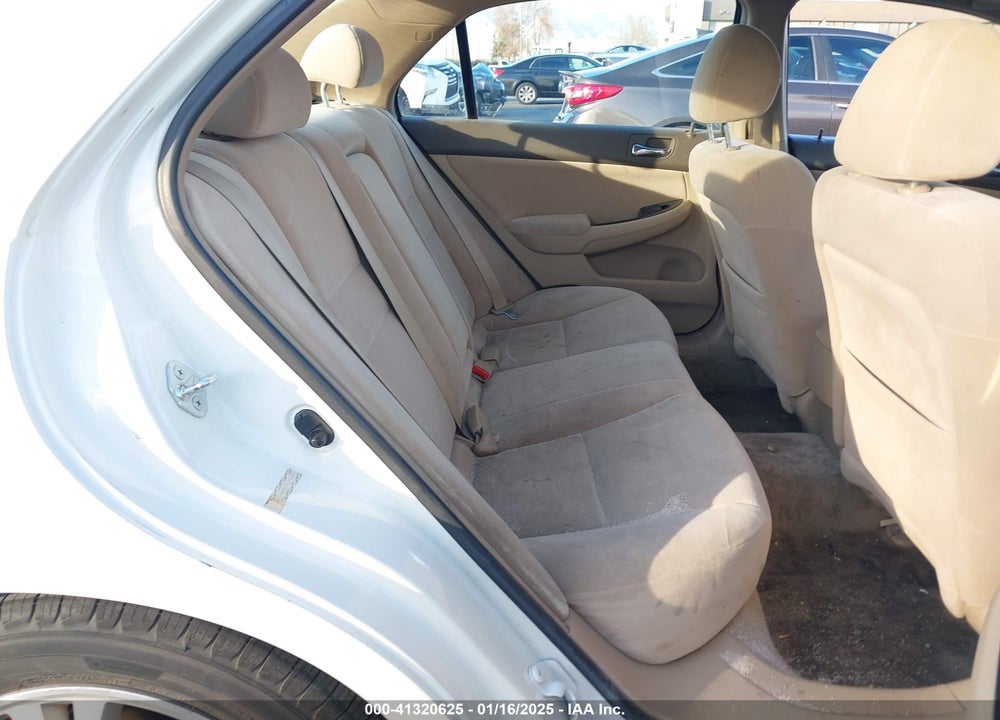 2007 HONDA ACCORD VIN: JHMCM563X7C026418