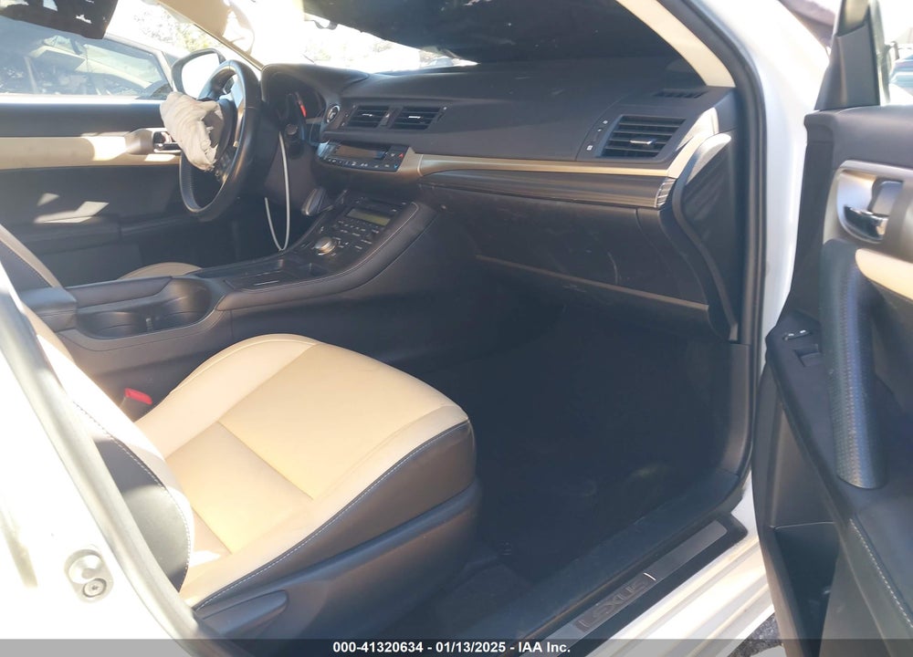 2014 LEXUS CT 200H VIN: JTHKD5BH4E2176816