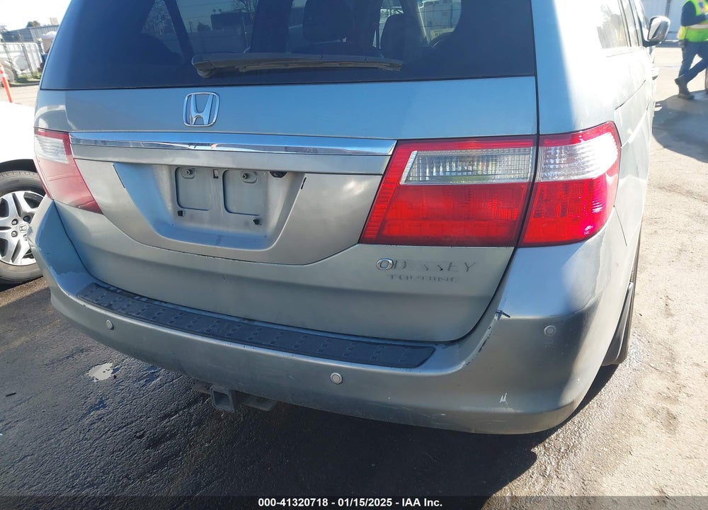 2005 HONDA ODYSSEY TOURING VIN: 5FNRL38895B105154