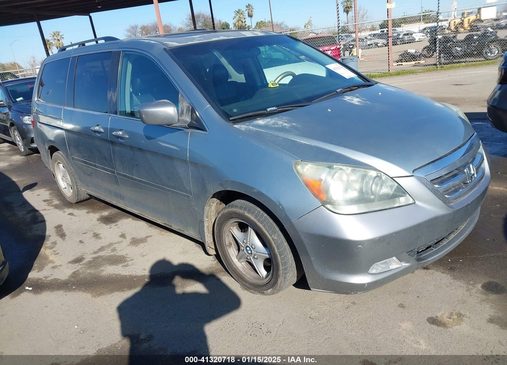 2005 HONDA ODYSSEY TOURING VIN: 5FNRL38895B105154