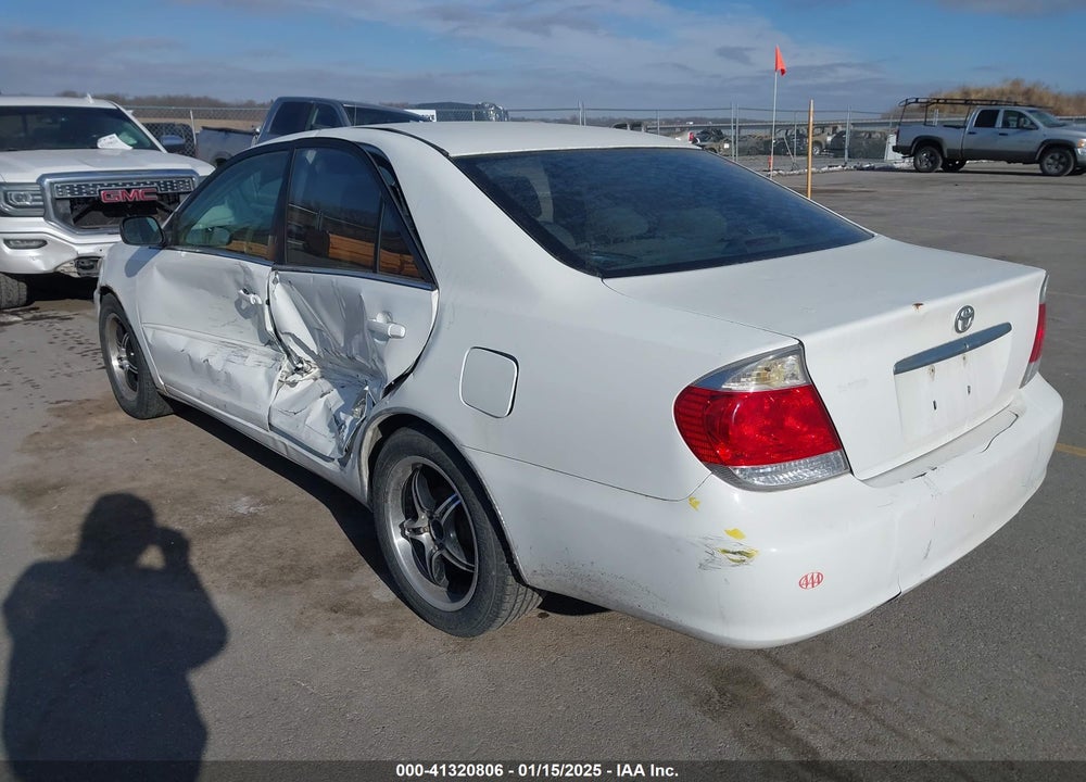 2005 TOYOTA CAMRY LE VIN: 4T1BE32K95U609058