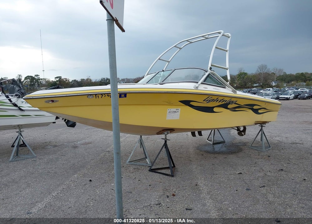 2004 FINELINE INDUSTRIES BOAT VIN: FNEB0925K304