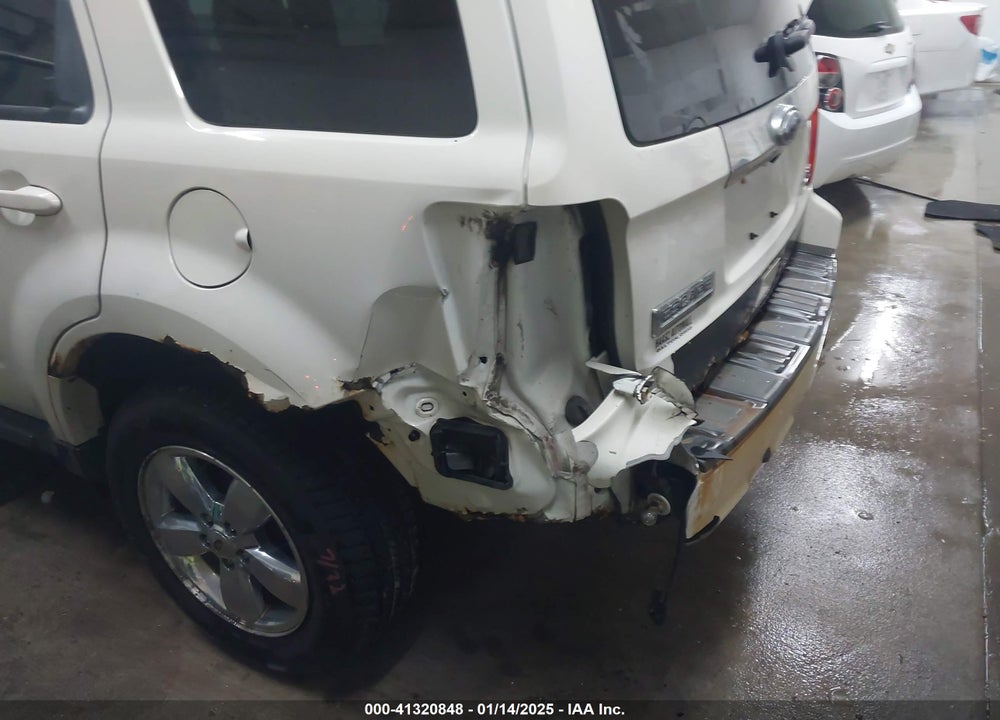 2011 FORD ESCAPE VIN: 1FMCU0EG9BKA13310