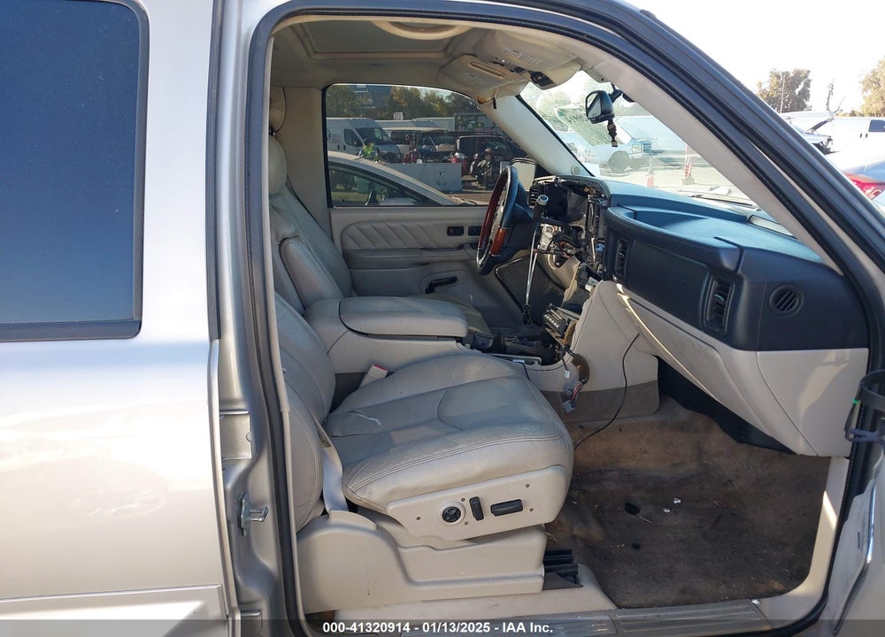 2005 CADILLAC ESCALADE ESV PLATINUM EDITION VIN: 3GYFK66N75G215284