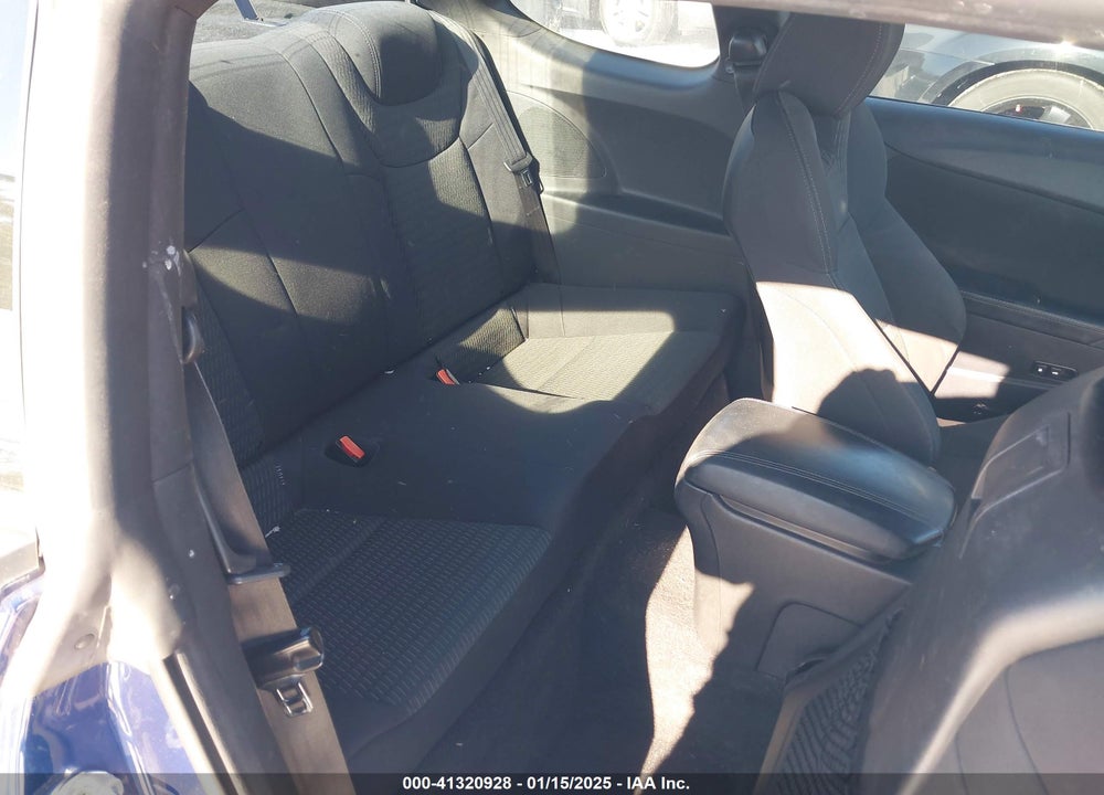 2015 HYUNDAI GENESIS VIN: KMHHT6KJ6FU129862