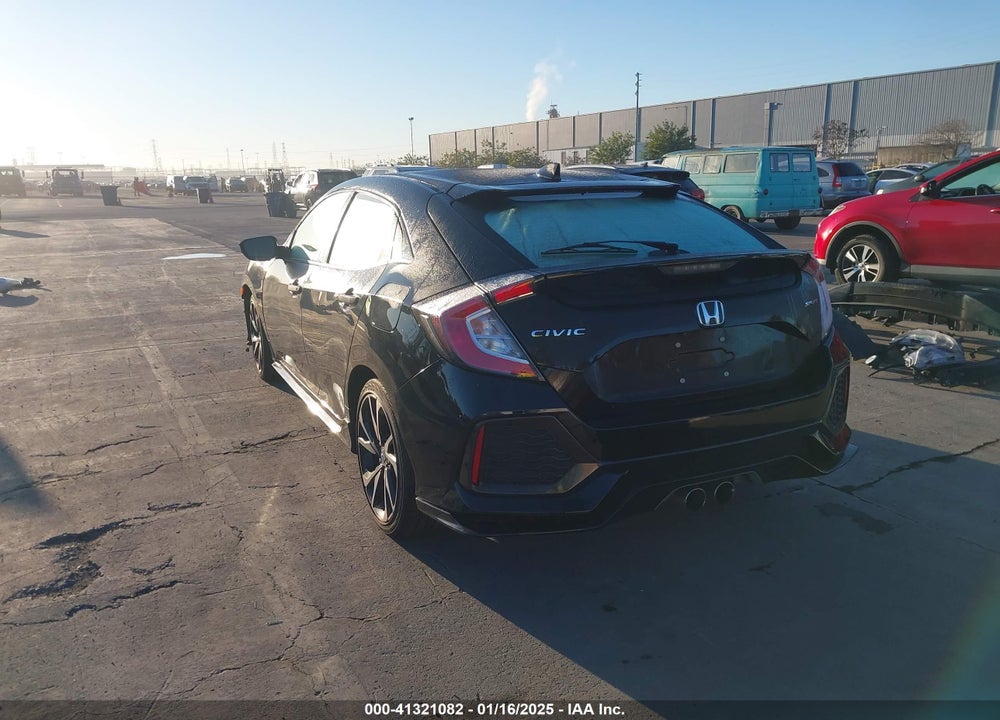 2018 HONDA CIVIC VIN: SHHFK7G44JU206798