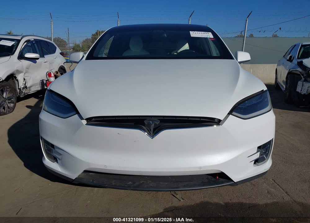 2018 TESLA MODEL X 100D/75D/P100D VIN: 5YJXCAE29JF090550