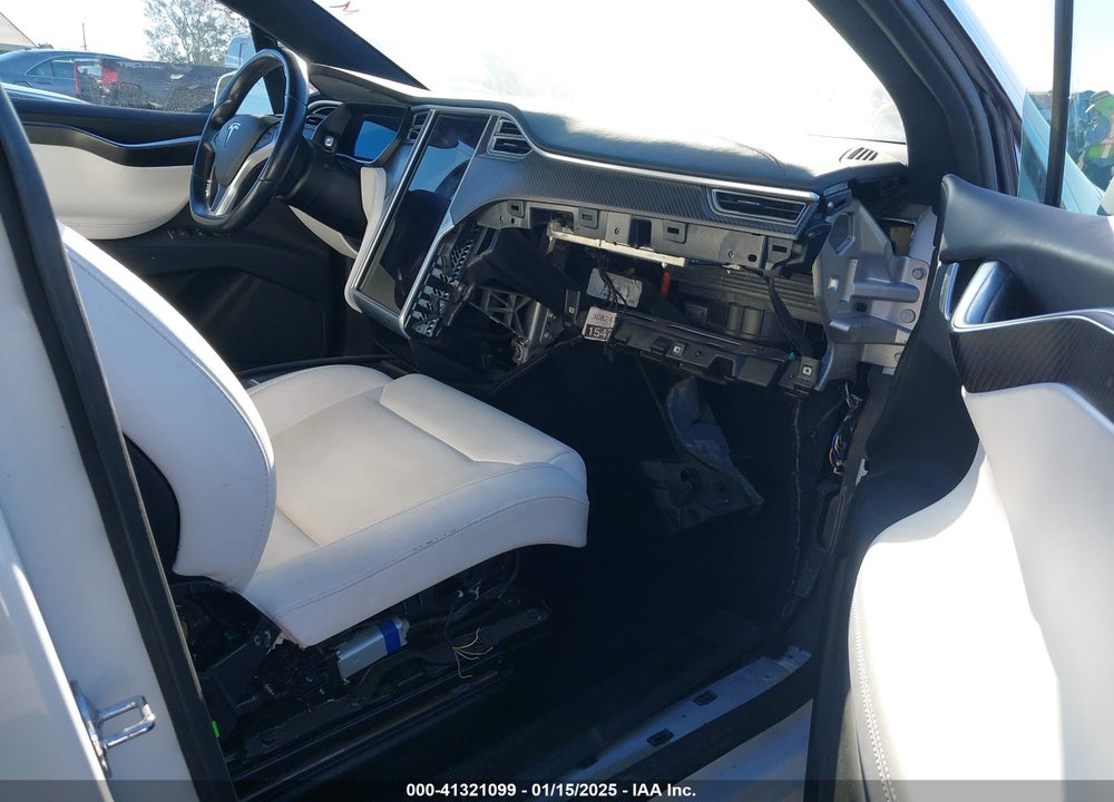 2018 TESLA MODEL X 100D/75D/P100D VIN: 5YJXCAE29JF090550
