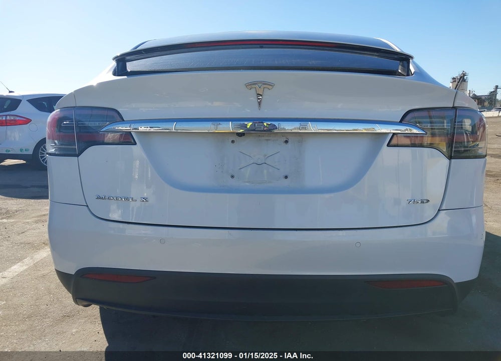 2018 TESLA MODEL X 100D/75D/P100D VIN: 5YJXCAE29JF090550