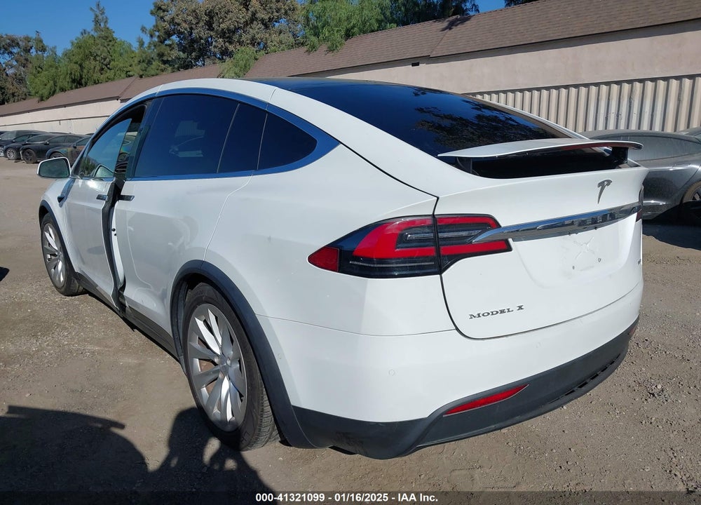 2018 TESLA MODEL X 100D/75D/P100D VIN: 5YJXCAE29JF090550
