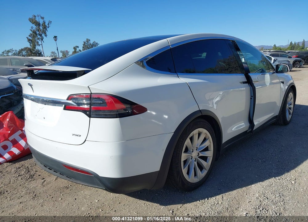 2018 TESLA MODEL X 100D/75D/P100D VIN: 5YJXCAE29JF090550