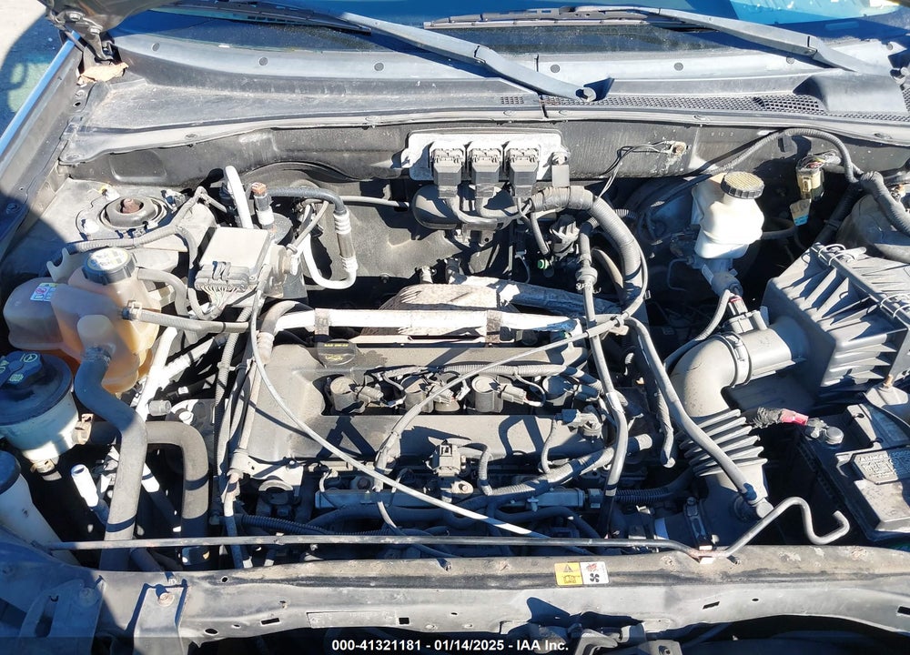 2005 FORD ESCAPE XLS VIN: 1FMCU02Z45KB75212
