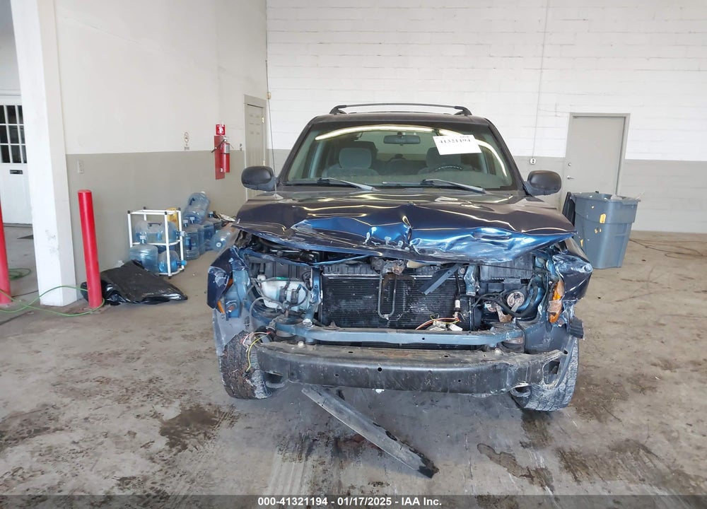 2002 CHEVROLET TRAILBLAZER LS VIN: 1GNDT13S622499848