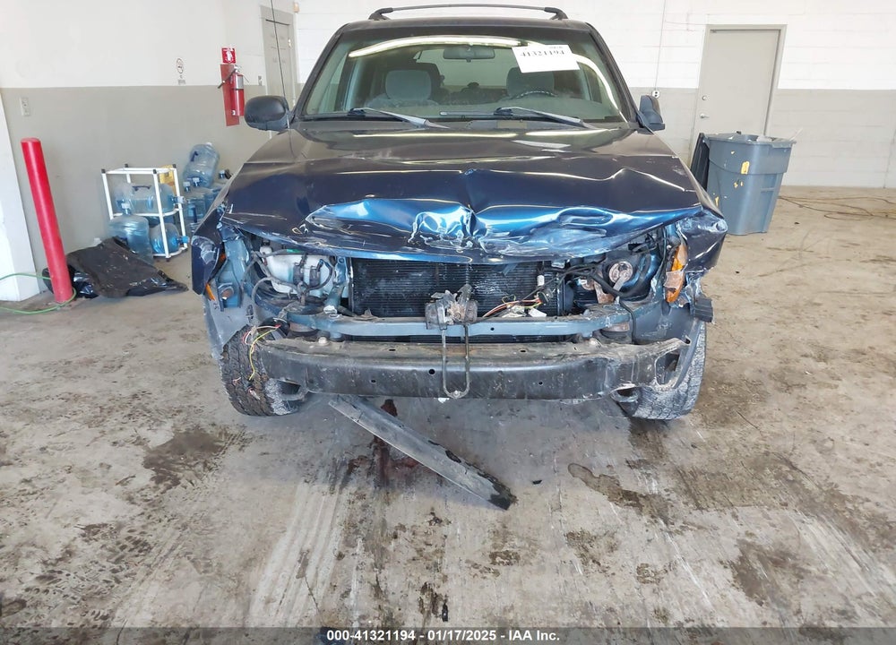 2002 CHEVROLET TRAILBLAZER LS VIN: 1GNDT13S622499848