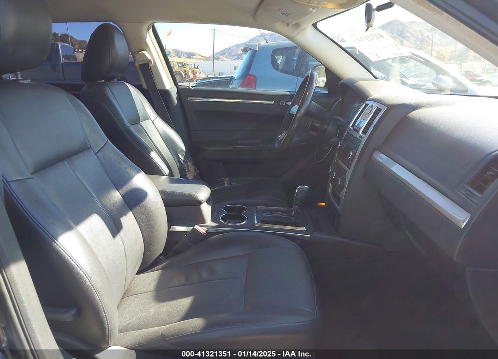 2008 CHRYSLER 300 VIN: 2C3KA53G38H255863