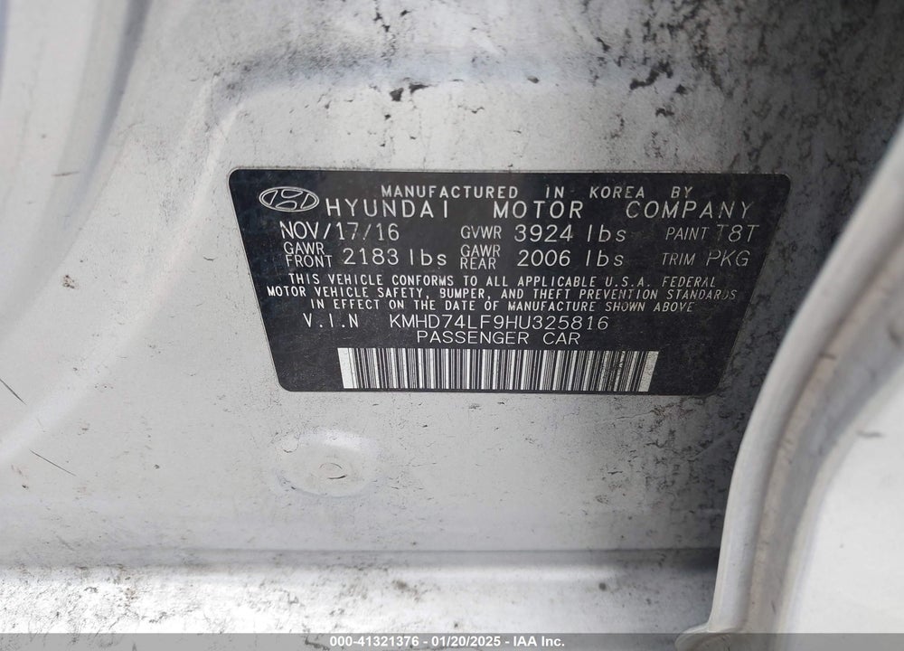 2017 HYUNDAI ELANTRA VIN: KMHD74LF9HU325816