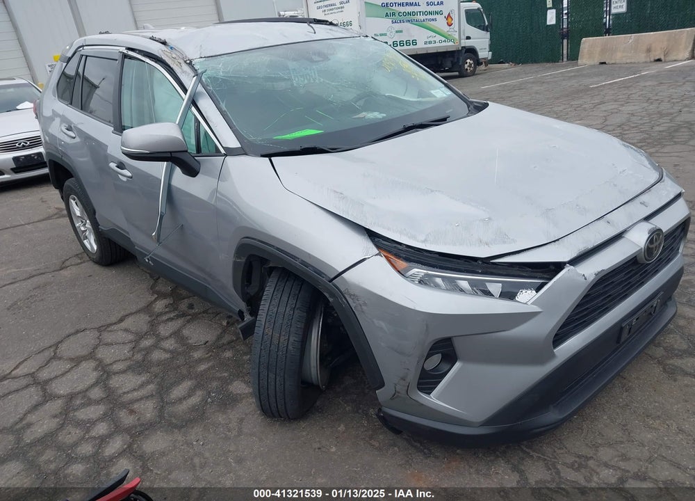2021 TOYOTA RAV4 XLE VIN: 2T3P1RFV5MC184292