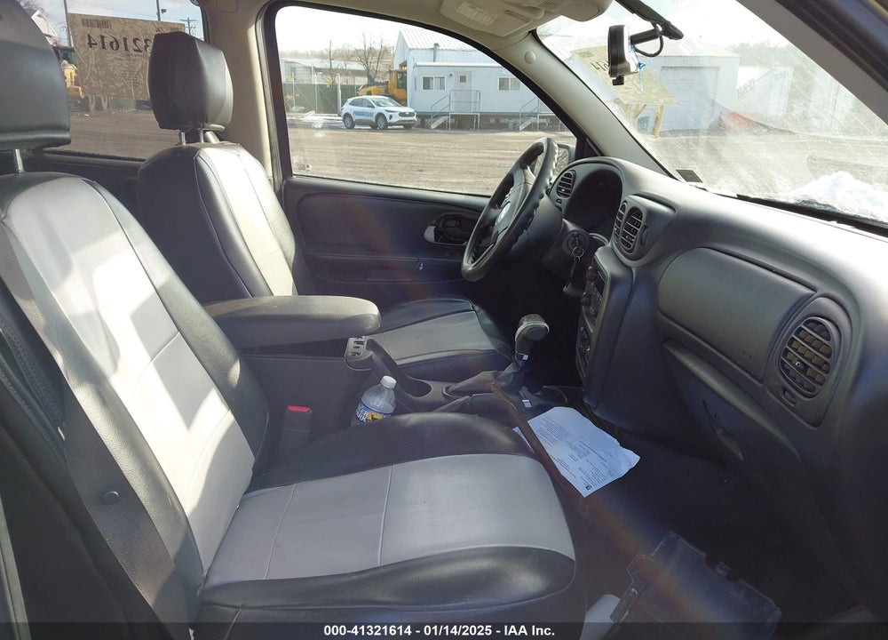 2008 CHEVROLET TRAILBLAZER LT VIN: 1GNDT13S582149054