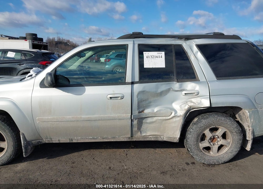2008 CHEVROLET TRAILBLAZER LT VIN: 1GNDT13S582149054