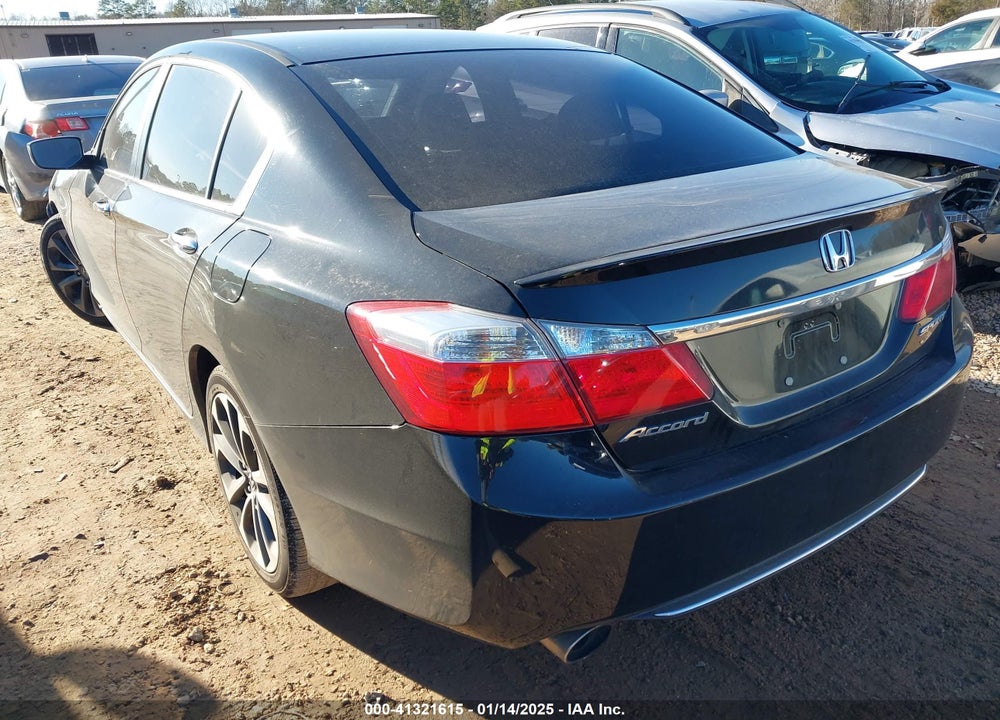 2013 HONDA ACCORD VIN: 1HGCR2F58DA207707