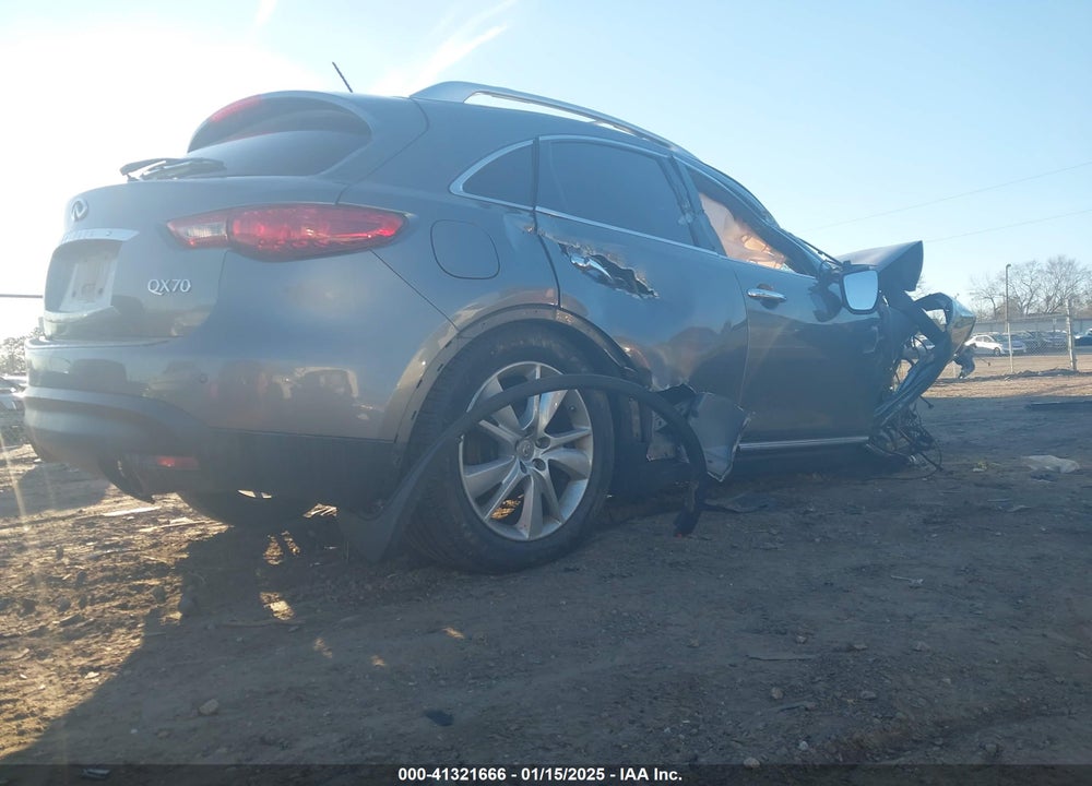 2015 INFINITI QX70 VIN: JN8CS1MWXFM480470