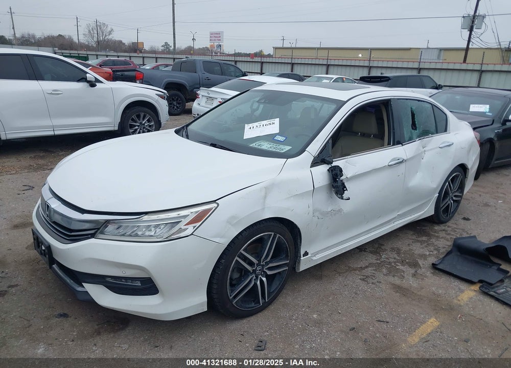 2017 HONDA ACCORD VIN: 1HGCR3F95HA043282