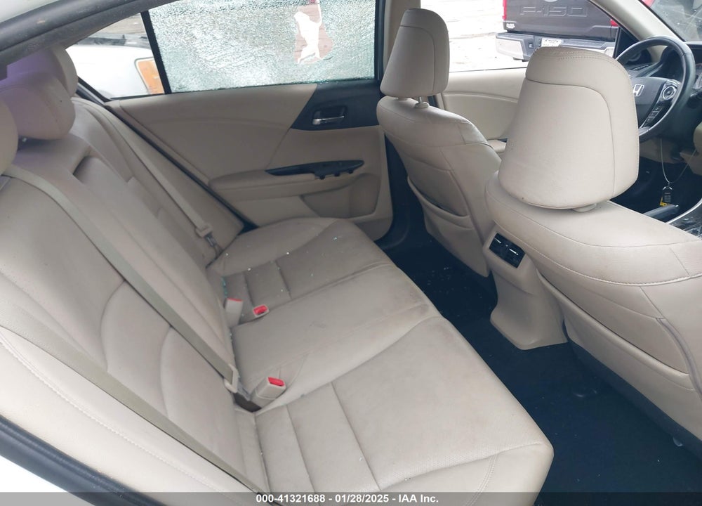 2017 HONDA ACCORD VIN: 1HGCR3F95HA043282
