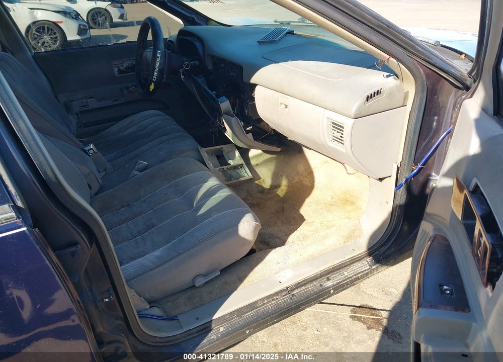 1995 CHEVROLET CAPRICE CLASSIC VIN: 1G1BL52W9SR153157