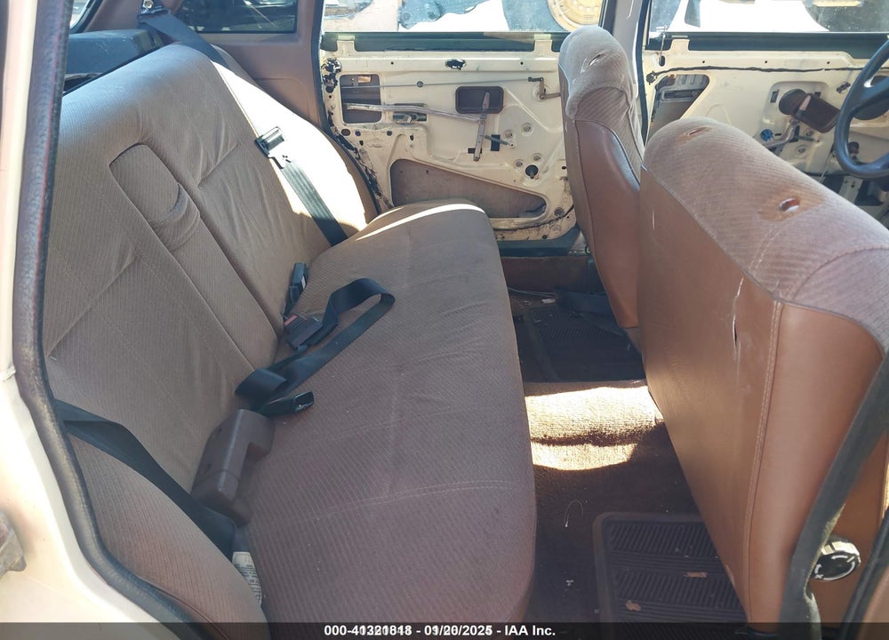 1984 VOLVO 244 VIN: YV1AX8840E1045991