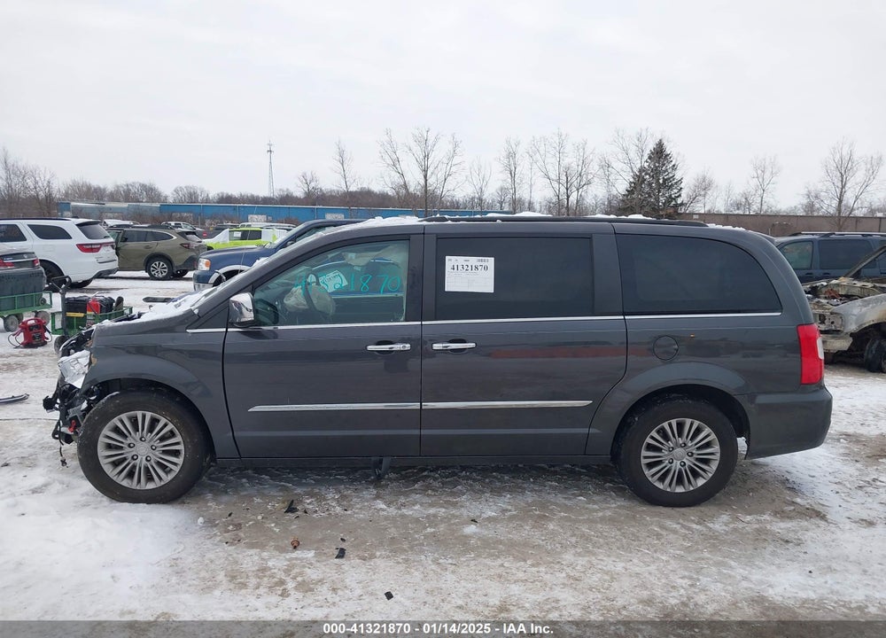 2016 CHRYSLER TOWN & COUNTRY TOURING-L ANNIVERSARY EDITION VIN: 2C4RC1CGXGR166538