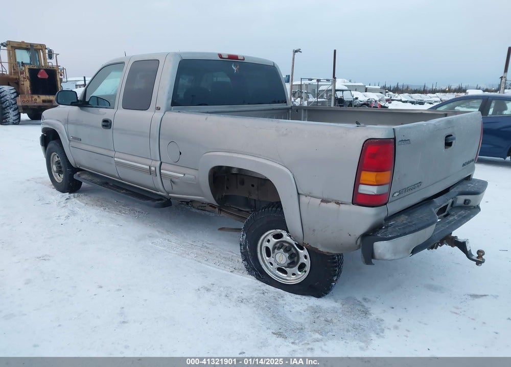 2002 CHEVROLET SILVERADO 2500HD LT VIN: 1GCHK29U22E119558